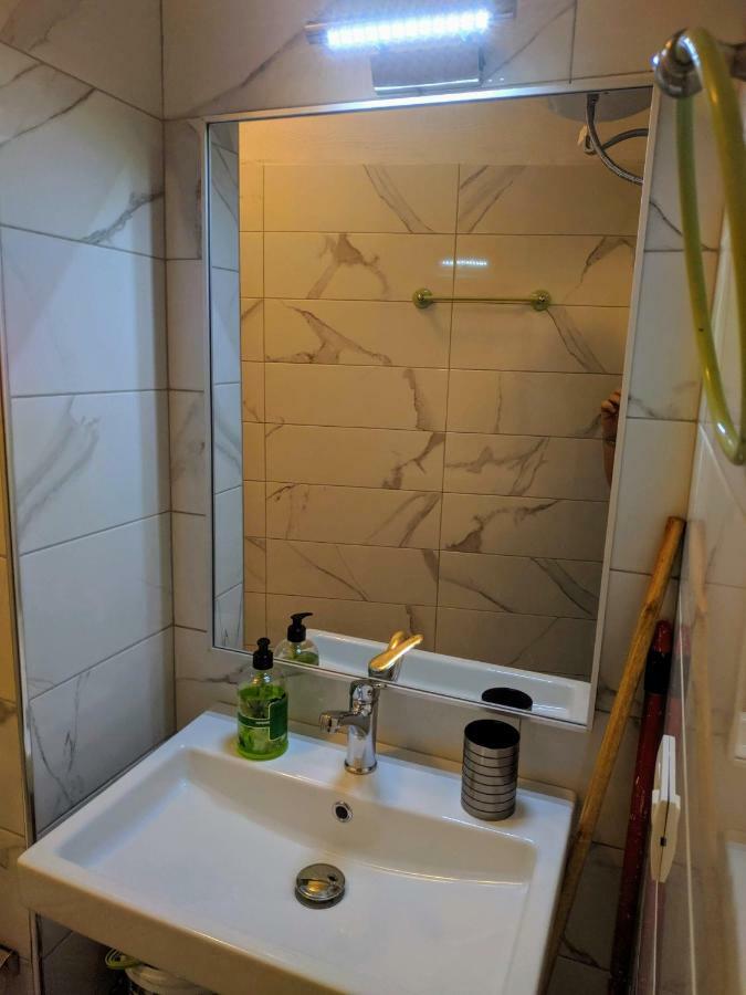 Superb Studio Apartment Near To The City Center Tirana Buitenkant foto